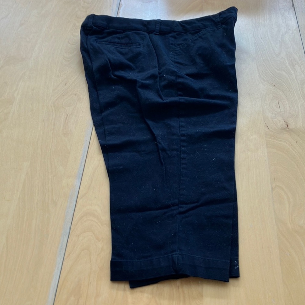 St John’s Bay Classic Black Capri Pants size 12